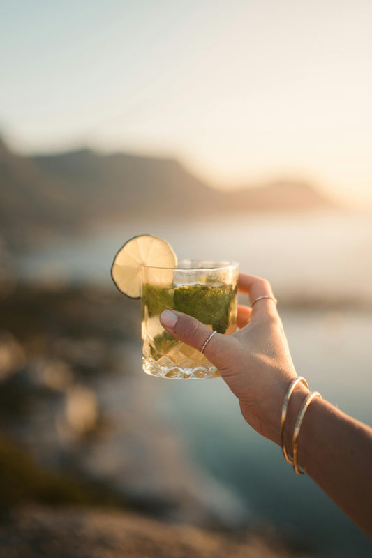 How to Become a Traveling Bartender: 7 Steps to the Nomad Life